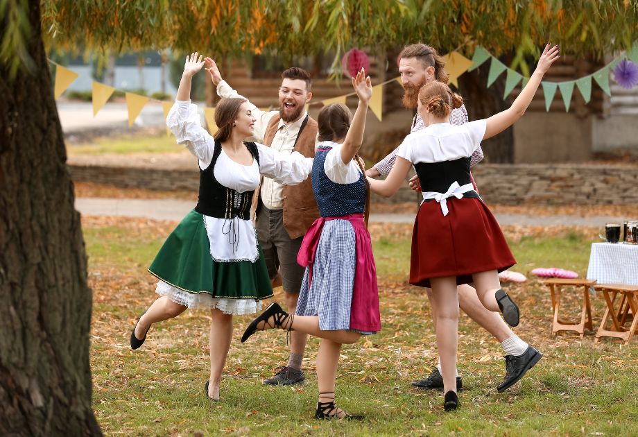 how to dress for an oktoberfest party What to Wear to Oktoberfest: The Complete Guide to Wearing a Dirndl Rare Dirndl