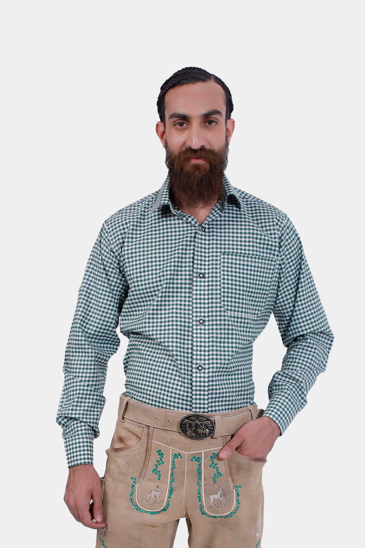 man wearing green and white checkered oktoberfest shirt. grünes trachtenhemd​ 